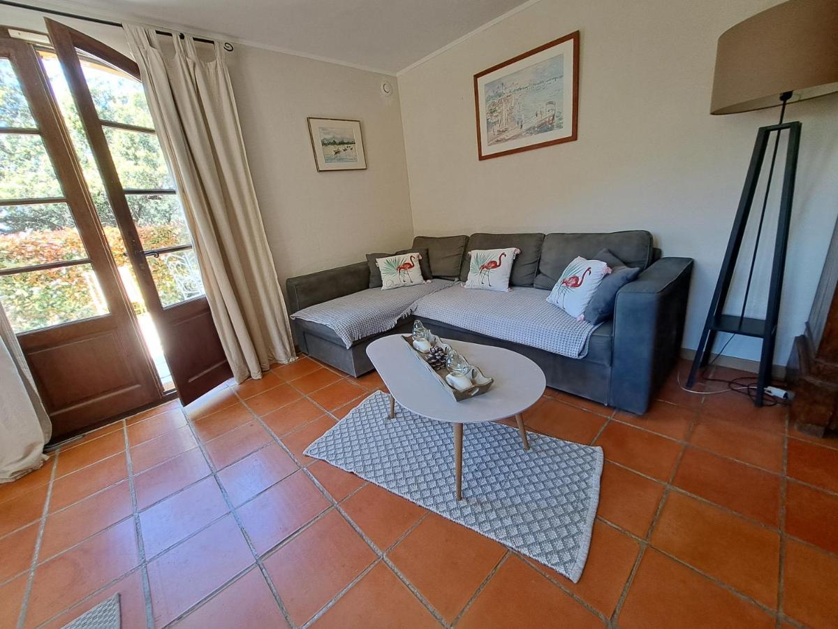 Rez De Jardin Villa Presqu'Ile De Giens Hyères Exterior foto
